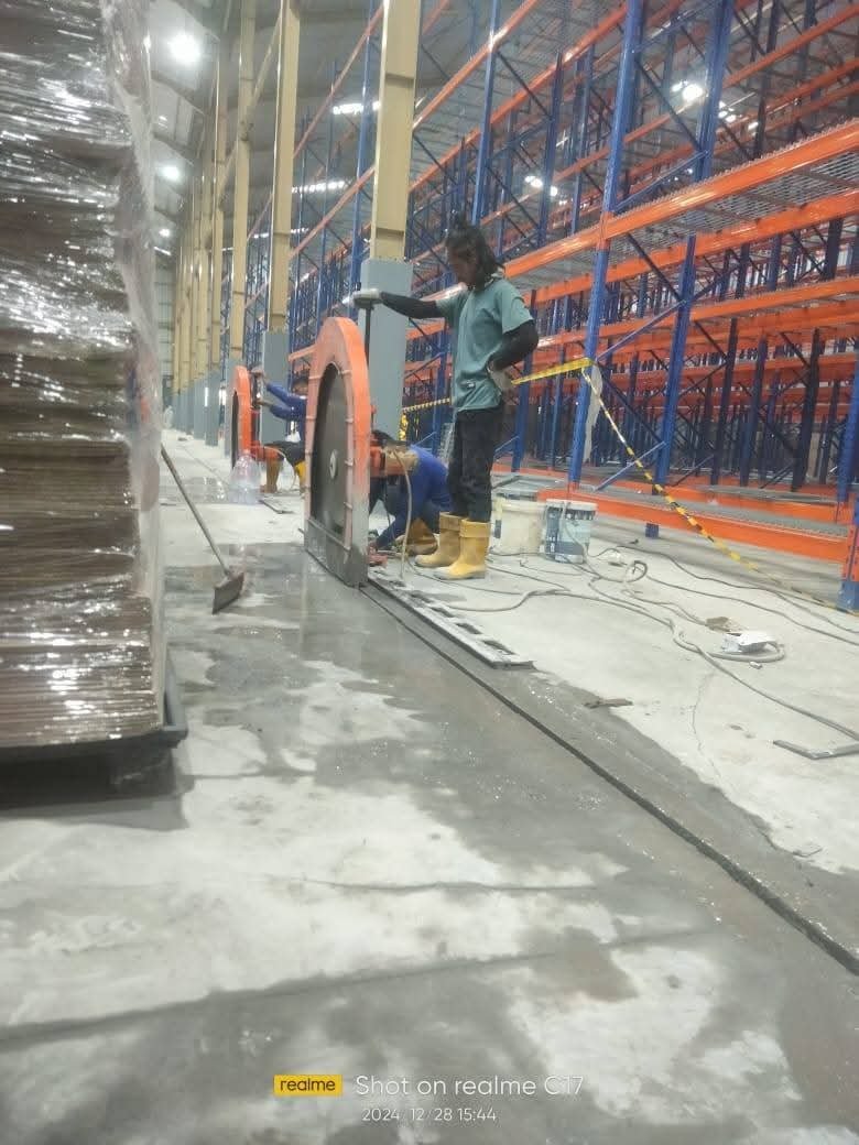 Hasil grooving anti-slip lantai beton Tangerang